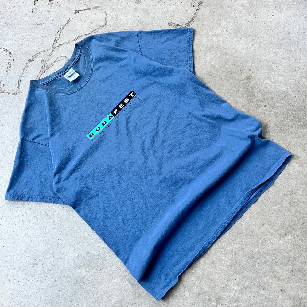 2000s Relaxed-Fit Streetwear “Budapest” Heavy Cotton Blue T-Shirt